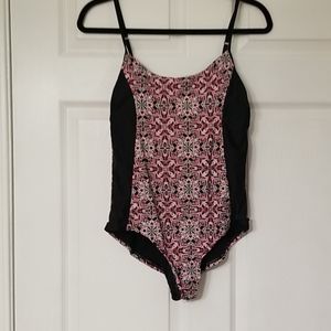 Women's tank bathing suit